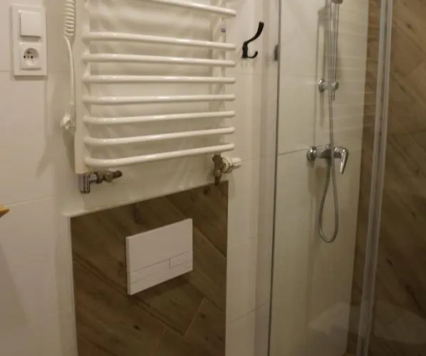 בית חווה ,, Pod Debem