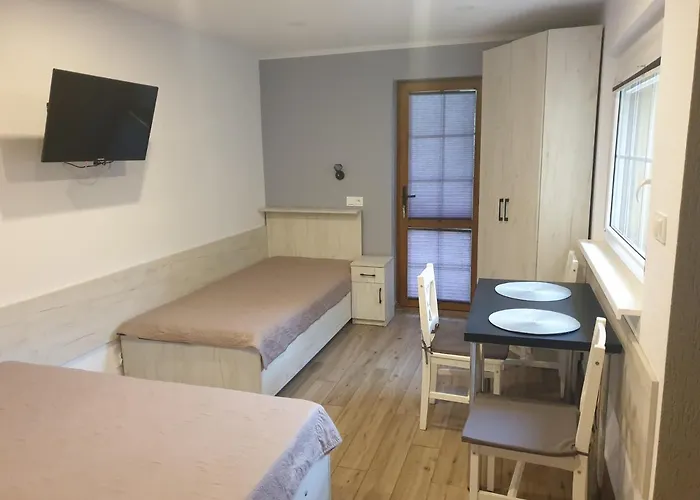 בית חווה ,, Pod Debem